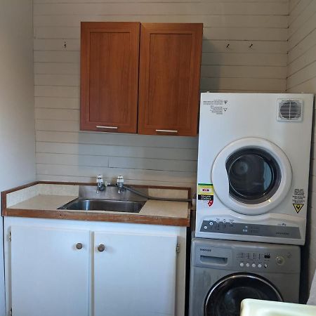 Cox Bay Cottage 라글란 외부 사진