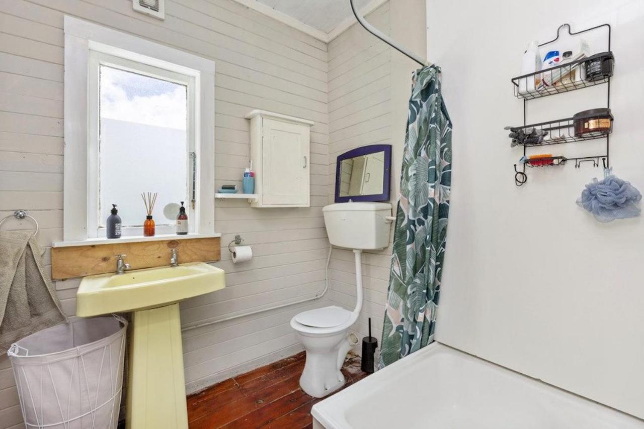 Cox Bay Cottage 라글란 외부 사진